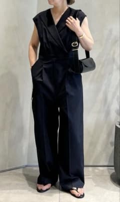 新品未使用conte ラペルサイドポケットオールインワン　ダークネイビー　36 conte☆新品コンテラペル サイドポケット オールインワン36ネイビー