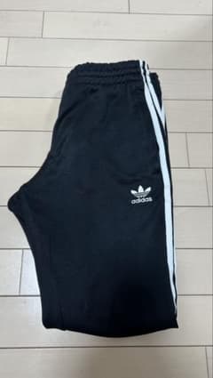 adidas アディダス ブラック ジャージパンツ ジョガーパンツ オリジナルスのサムネイル