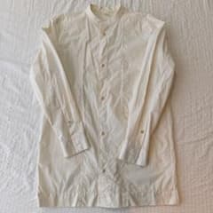 【COS】コットン スタンドカラー ロングシャツ オフホワイト XSのサムネイル
