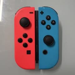 Nintendo Switch Joy-Con 赤と青のサムネイル