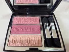 【新品未使用】Dior アイシャドウ　トリオブリックパレット 833のサムネイル
