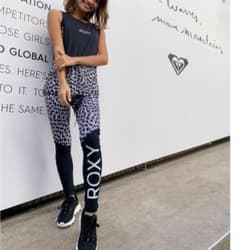 ROXY M ヨガウェアセット　水陸両用　フィットネスのサムネイル