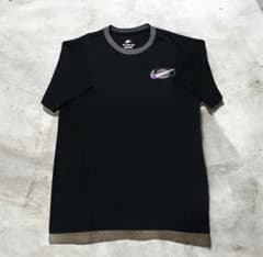 NIKE Tシャツ ブラック ワンポイントロゴ S 半袖のサムネイル