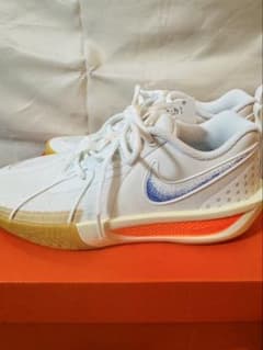 【新品未使用】NIKE G.T. カット3 ナイキ　23cm バッシュのサムネイル