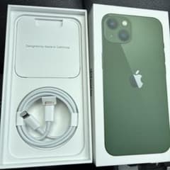 iPhone13 green 空箱とLightningケーブルのサムネイル