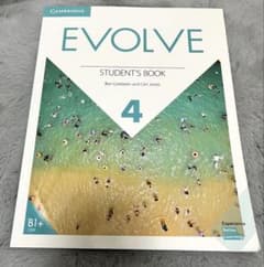 EVOLVE 4 Student's Book 영어 학습 참고서