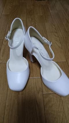 ヒール パンプス ホワイトのサムネイル
