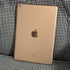 iPad (第8世代) ピンク ゴールド 128GB Wifiモデル - メルカリ