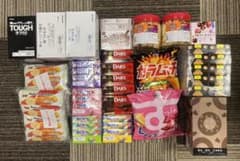 ①お菓子まとめ売り 忍者めし タフグミ チョコ、スナックなど 22点
