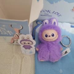 POPMART PIN FOR LOVE ぬいぐるみ ラブブ イニシャル 【T