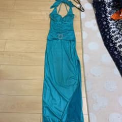 ロングドレスのサムネイル