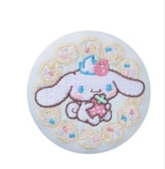 サンリオ シナモロール 刺繍缶バッジのサムネイル
