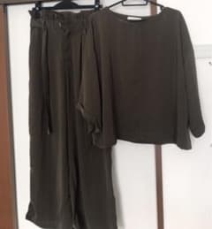 ワイドパンツセットアップのサムネイル