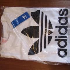 新品 再！！値下げ！未開封アディダス Tシャツ 150cmのサムネイル