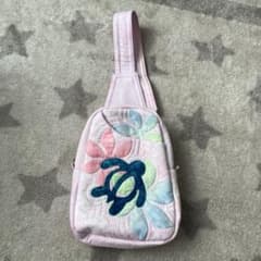 ハンドメイドハワイアンキルトボディバッグのサムネイル