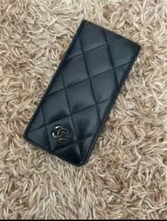 CHANEL iPhone 旧seケースのサムネイル