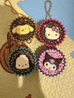 サンリオ手作りおやつチャーム平成女児チョコ 4点セットのサムネイル