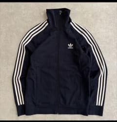 a*6様 adidas トラックジャケット ジャージ 刺繍ロゴのサムネイル
