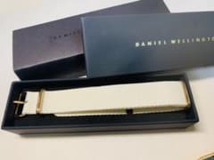 腕時計のベルト　ダニエルウェリントン　白のサムネイル
