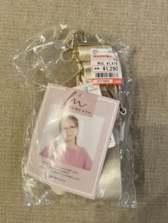 MUMU &Co.クロワッサンチャーム付きスマホショルダー(ホワイト)新品未使用