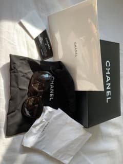 CHANEL サングラスのサムネイル