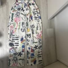 B.R.U 落書き風　総柄 カーゴパンツ　タグ付きのサムネイル