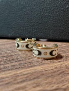 COACH フープピアス ゴールドカラー エナメルのサムネイル