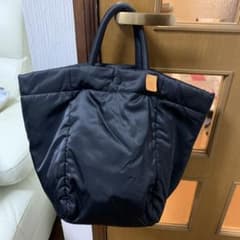 黒バッグのサムネイル