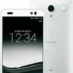 美品！ au DIGNO M  (KYL22) 付属品付き！！のサムネイル