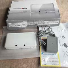ニンテンドー3DS ホワイトのサムネイル