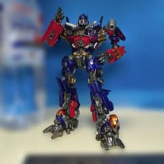 絶版​品【美品・パーツ完備】特撮リボルテック オプティマスプライム海洋堂のサムネイル