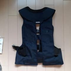 レディース用乗馬服用品（ウエアー、ヘルメット付き）のサムネイル