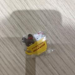 くまのがっこう×サンリオ めじるしアクセサリー ジャッキー×ハローキティのサムネイル