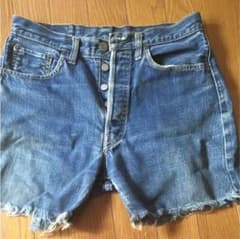 ビンテージ  リーバイスデニムハーフパンツのサムネイル