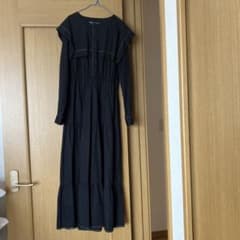 ZARA ステッチデザイン ロングワンピース ブラックのサムネイル