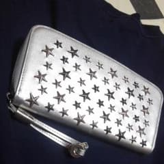 星のスタッズ財布のサムネイル