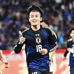 正規品/貴重】上田綺世 日本代表 18番 オーセンティック ユニフォーム