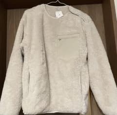 UNIQLO  ファーフリースプルオーバーのサムネイル