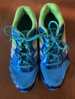 asics アシックス レーザービーム 24センチのサムネイル