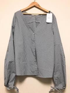 袖 フリル 長袖 新品のサムネイル