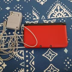 Nintendo 3DS LL レッド 本体 ACアダプター付きのサムネイル