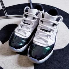 NIKE JORDAN 11 LOW IRIDESCENT 26.5cmのサムネイル