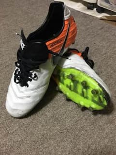 サッカースパイク NIKEティエンポFGのサムネイル