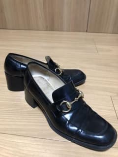 【GUCCI】グッチ  黒  ローファーのサムネイル