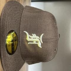 FOG ESSENTIALS  New Era 7 1/4 ウォルナットキャップのサムネイル