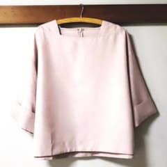 美品✨ブラウスのサムネイル