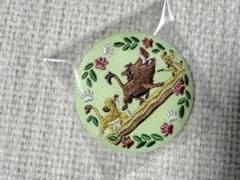 ディズニー　ライオンキング　刺繍缶バッジのサムネイル