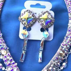 K9とスワロフスキークリスタルのロングイヤリング 社交ダンス☆ベリー