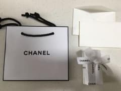 新品未開封、ラッピング済ショッパー、メッセージカード付！CHANELネイルのサムネイル
