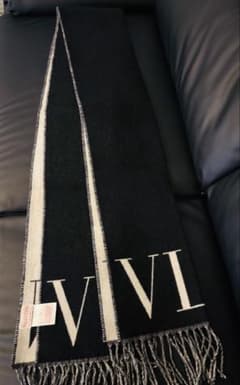 VALENTINO ヴァレンティノ　カシミヤ　ウールマフラー　使用数回美品のサムネイル